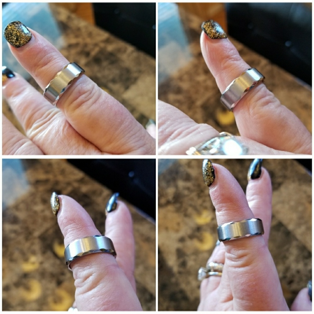 Gentlemans Tungsten carbide Ring Size 9 - Picture 3 of 4